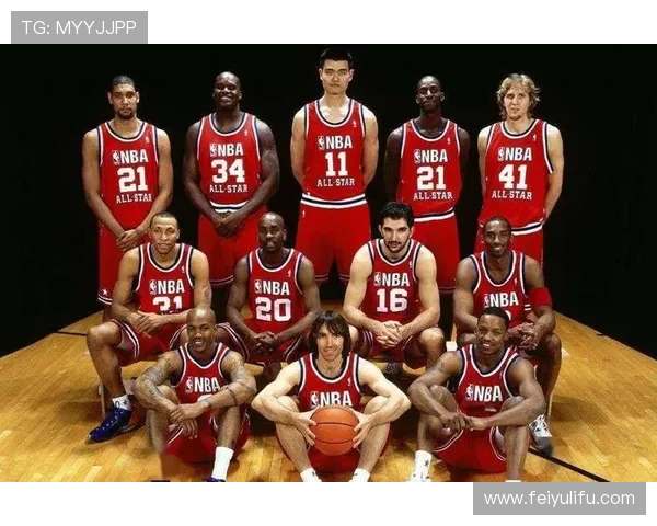 邓肯与姚明的巅峰对决:两位巨星在NBA赛场上的传奇交锋与荣耀时刻 邓肯与姚明的巅峰对决:两位巨星在NBA赛场上的传奇交锋与荣耀时刻